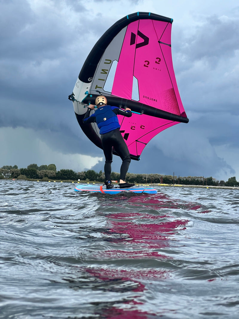 Wingfoil kopen: zo kies je de juiste setup voor jouw niveau