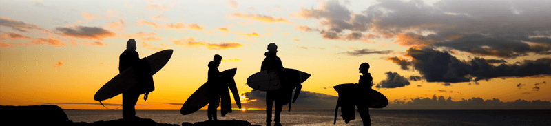 Wax, leash en pads: wat je echt nodig hebt naast je surfboard
