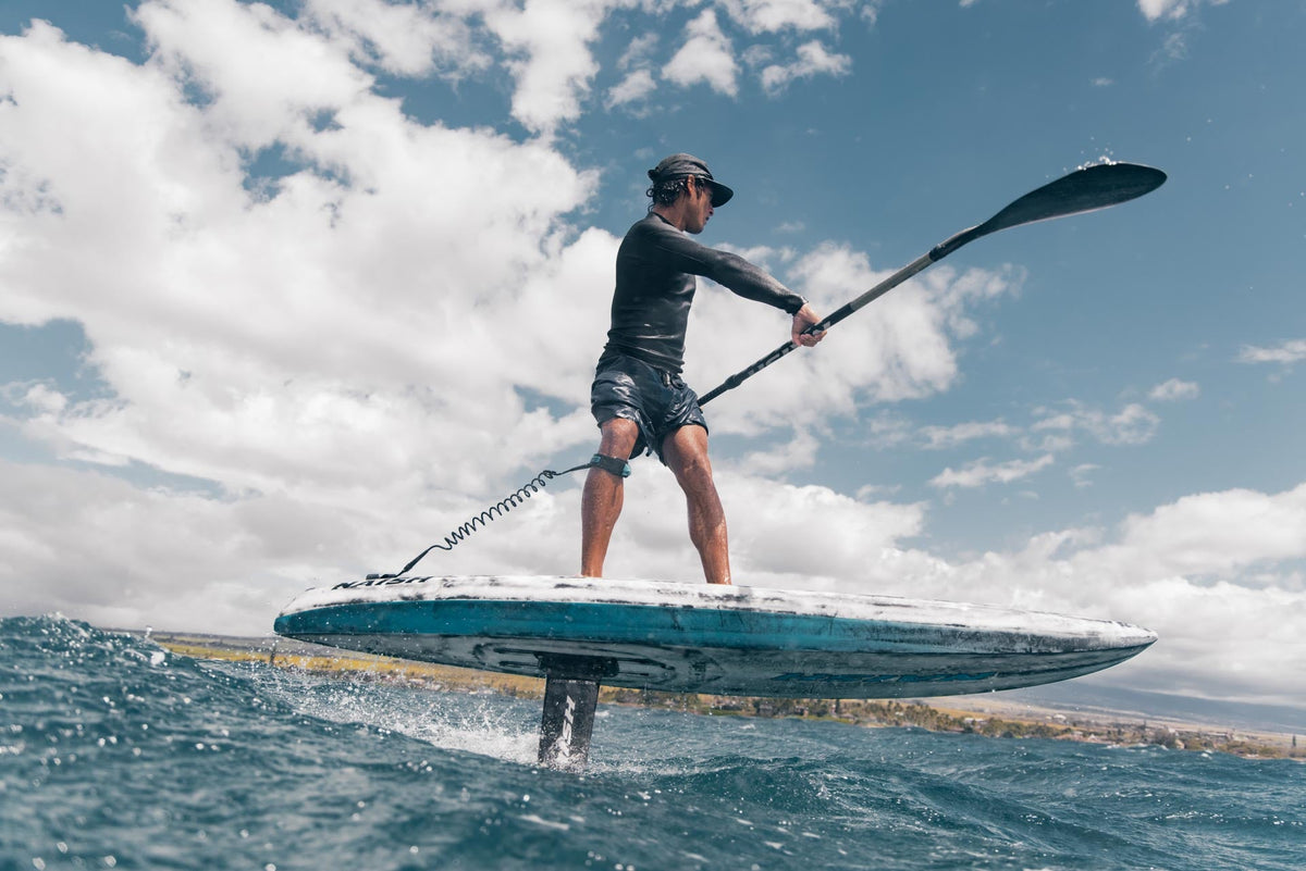 Downwind sup-foilen op de Naish Hover DW NVision 2025 voor de kust van Maui