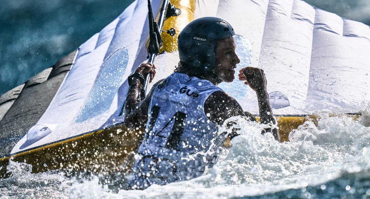 Racer met de RRD Gold Wing Race tijdens de WingFoil Racing World Cup Türkiye