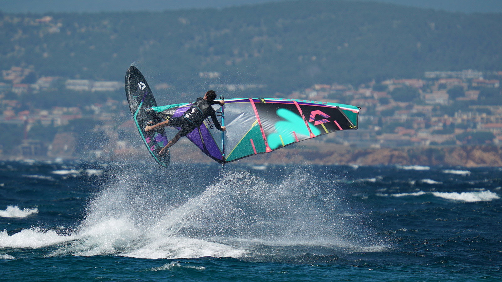 Duotone Idol LTD wave riding kustplaats