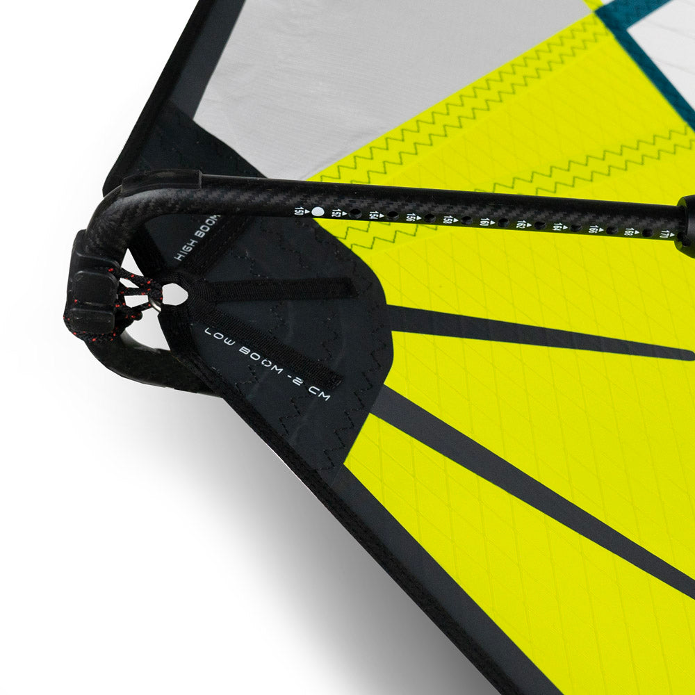 Clew van de Simmer Style Evoq 2025 met finger patches en giekkop