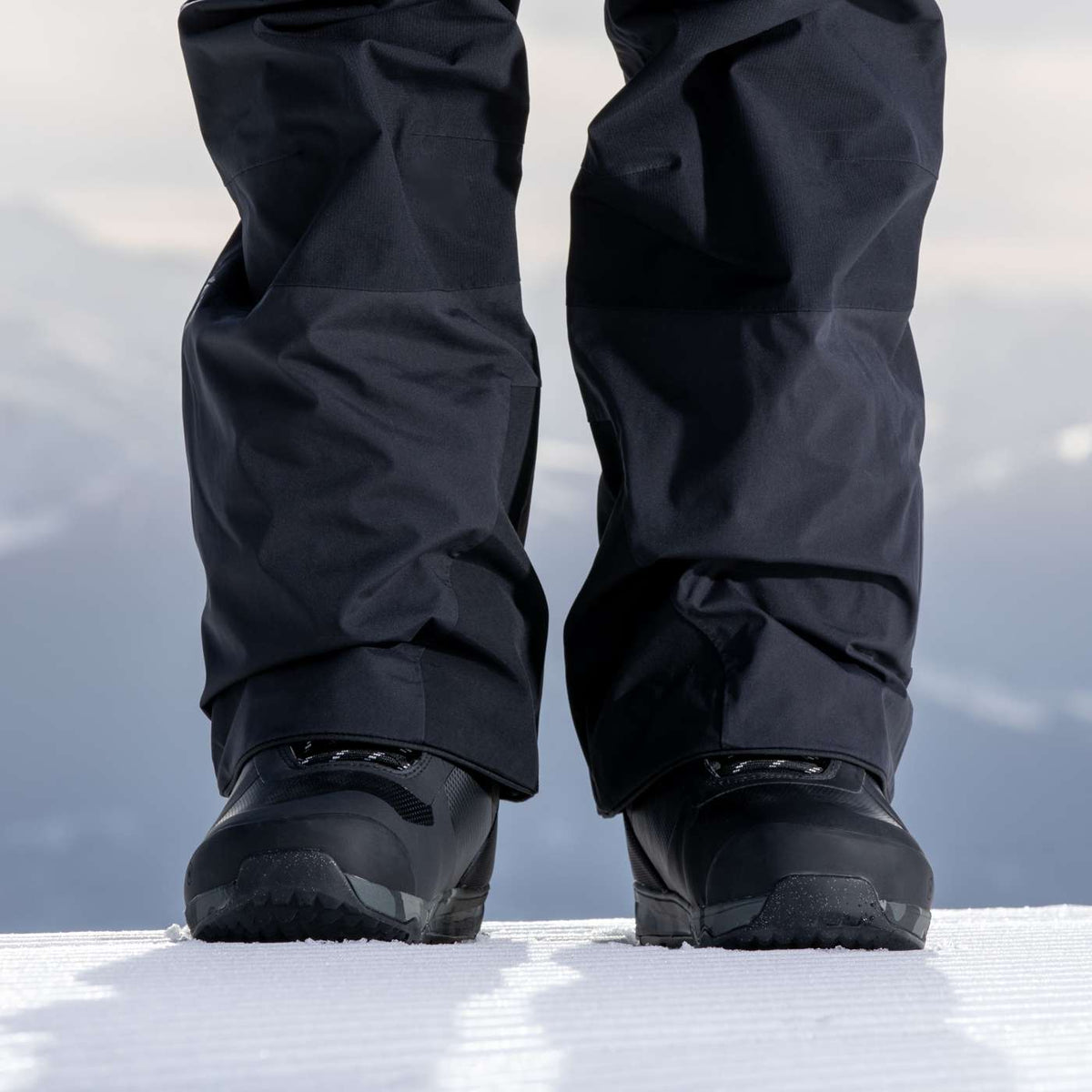Nidecker Kita Hybrid snowboardschoenen zwart in de sneeuw
