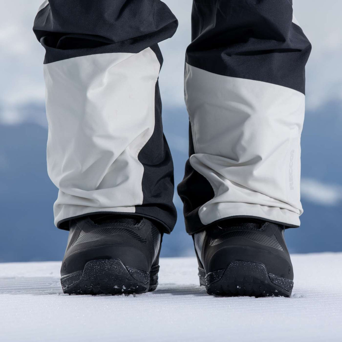 Nidecker Kita W snowboardschoenen zwart in de sneeuw