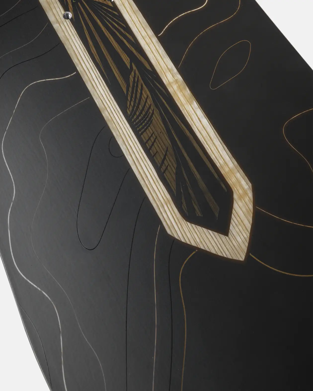 Jones Flagship Junior, close-up van de topsheet met houtinleg