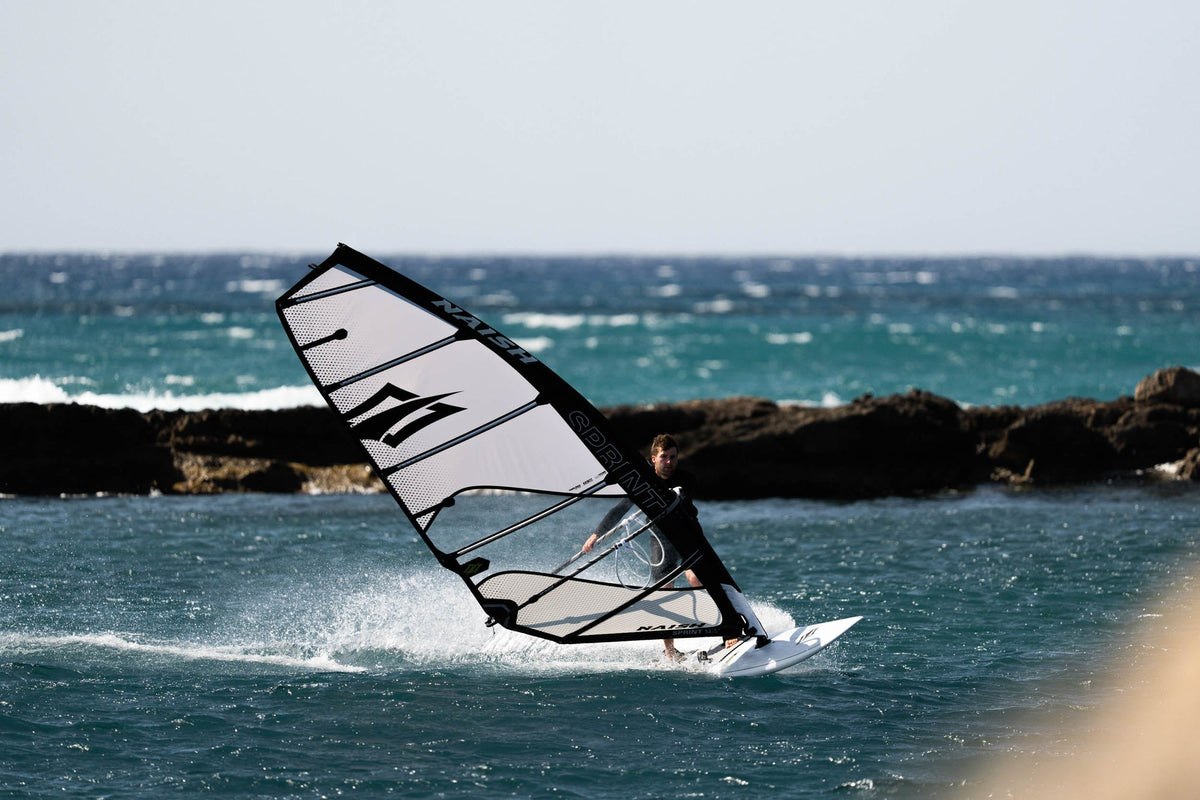 Naish Sprint 25/26 op snelheid