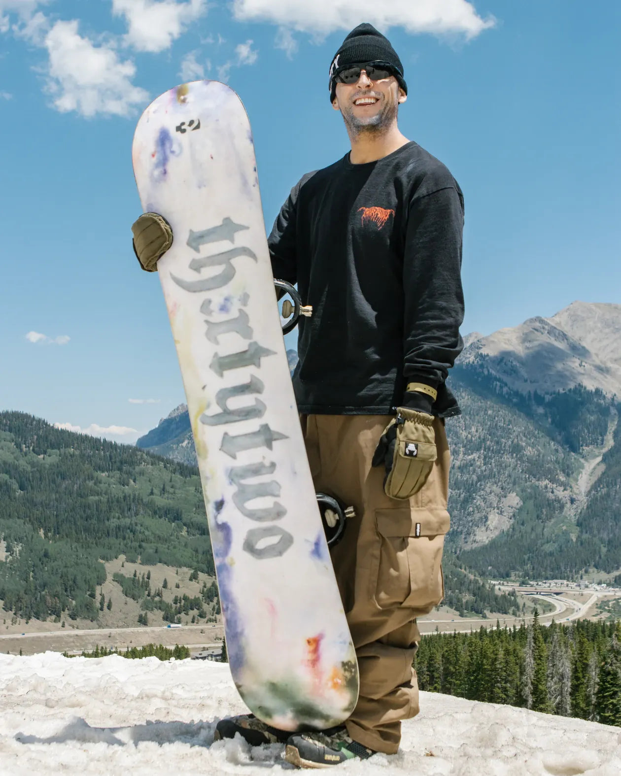 ThirtyTwo Middle Earth Pro wit, rider met board in de bergen