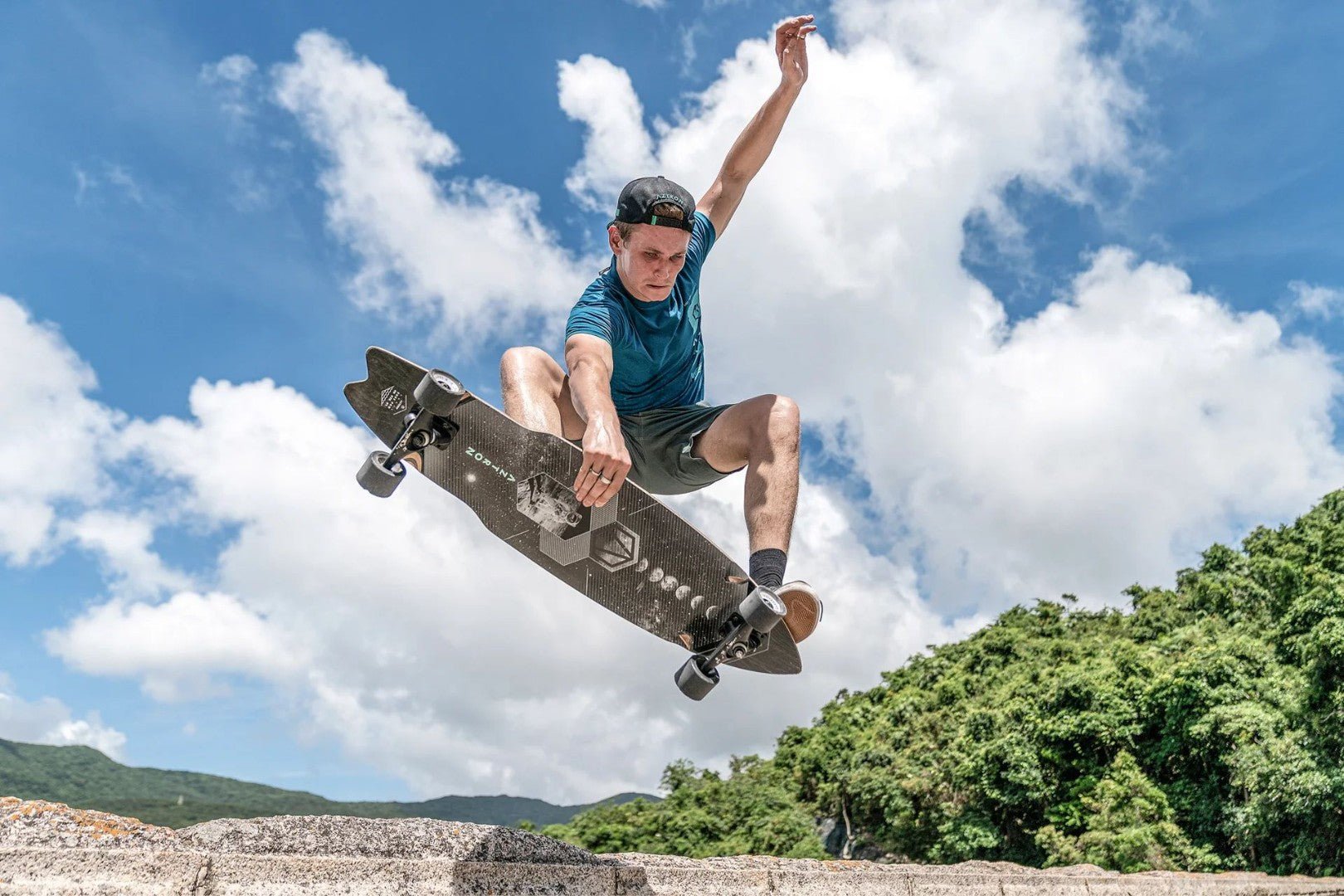 Aztron - Aztron Space 40 Skateboard - GearFreak