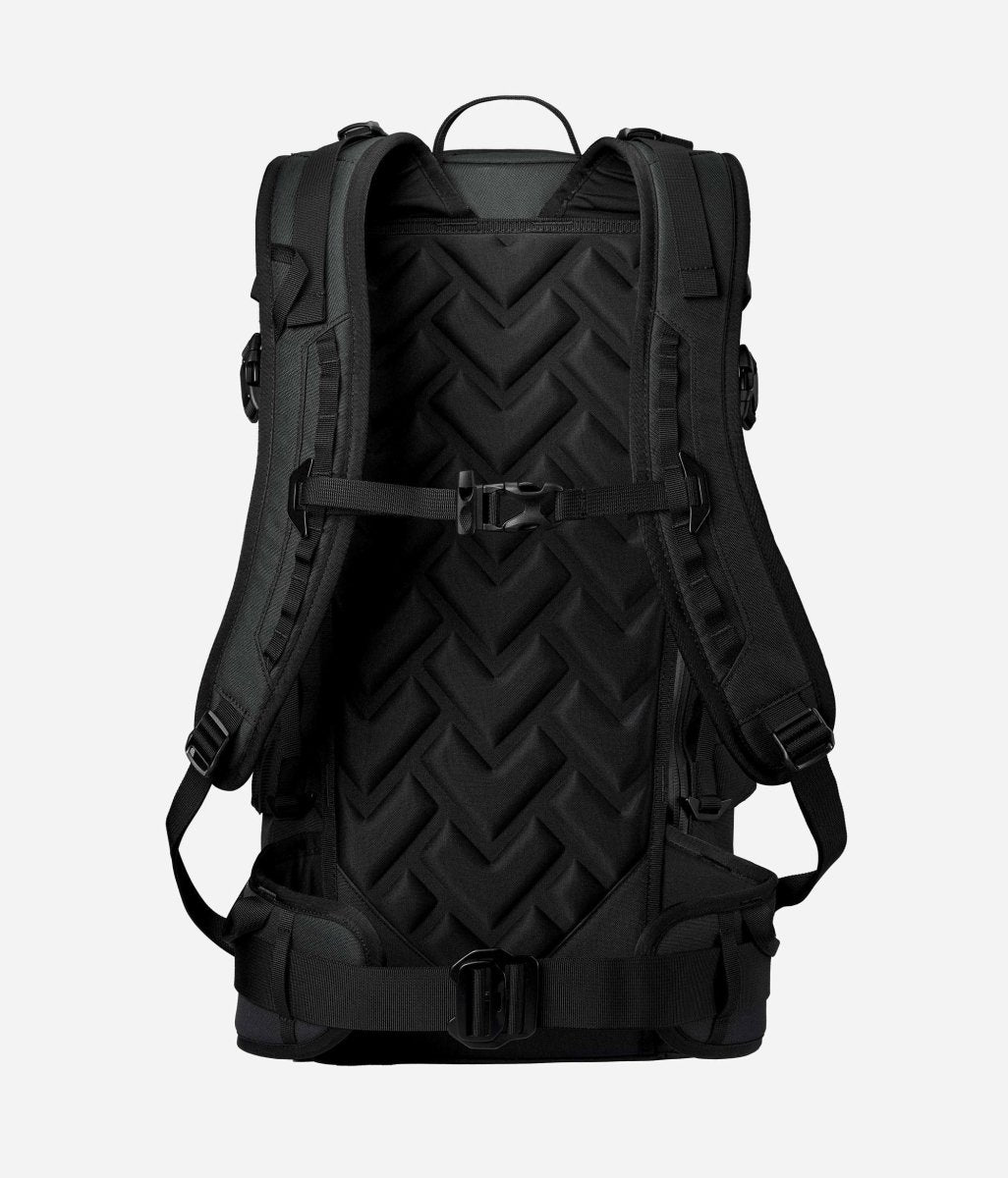Black Crows Dorsa 27 Backpack zwart, achterkant met rugpand