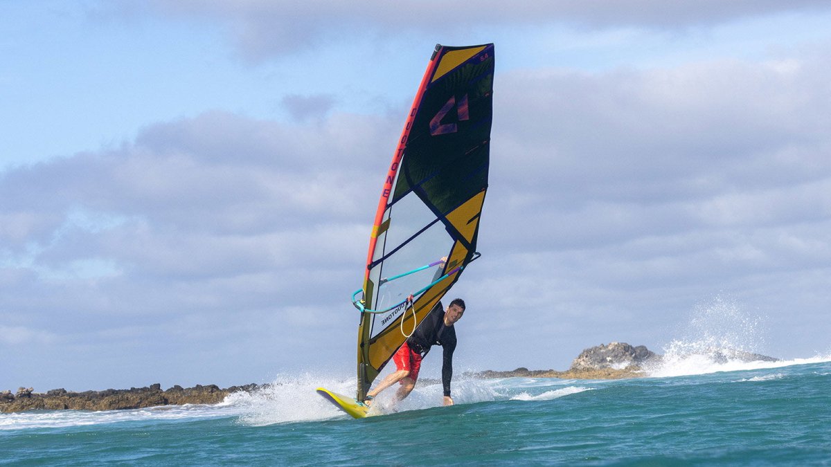 Duotone Duke 2026 wave riding rotskust