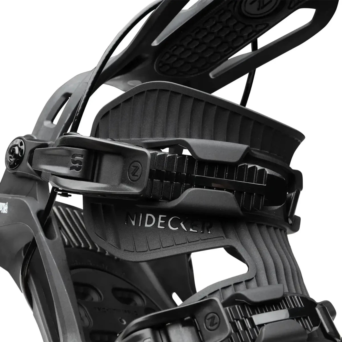 Flow Nexus Black, detail van de enkelstrap en sluiting