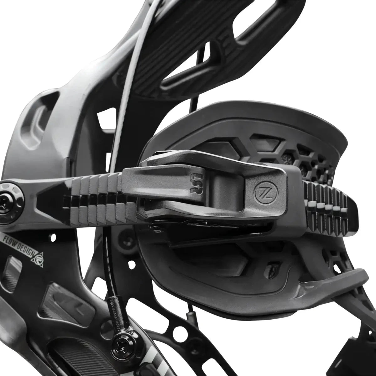 Flow NX2 Hybrid Black, detail van de enkelstrap en sluiting
