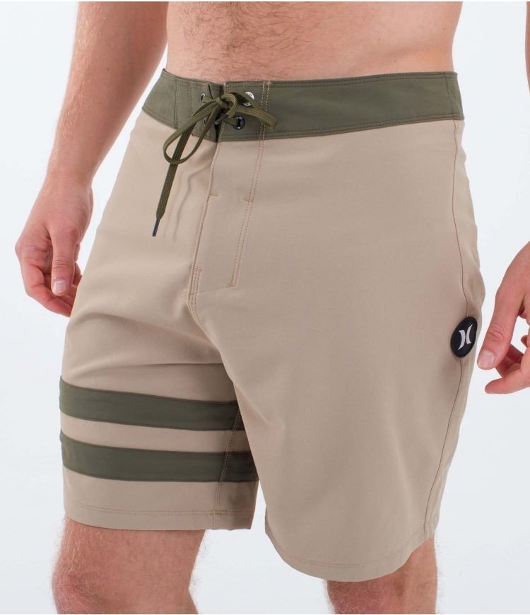 Hurley - Block Party 18" Boardshort | Khaki - 28 - GearFreak