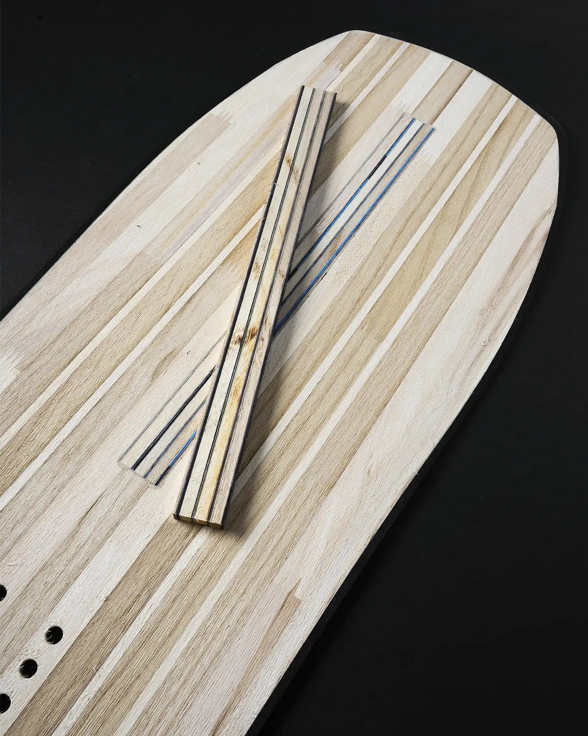 Jones Re-Up Tech Core: houtkern met stringers van gerecyclede snowboards