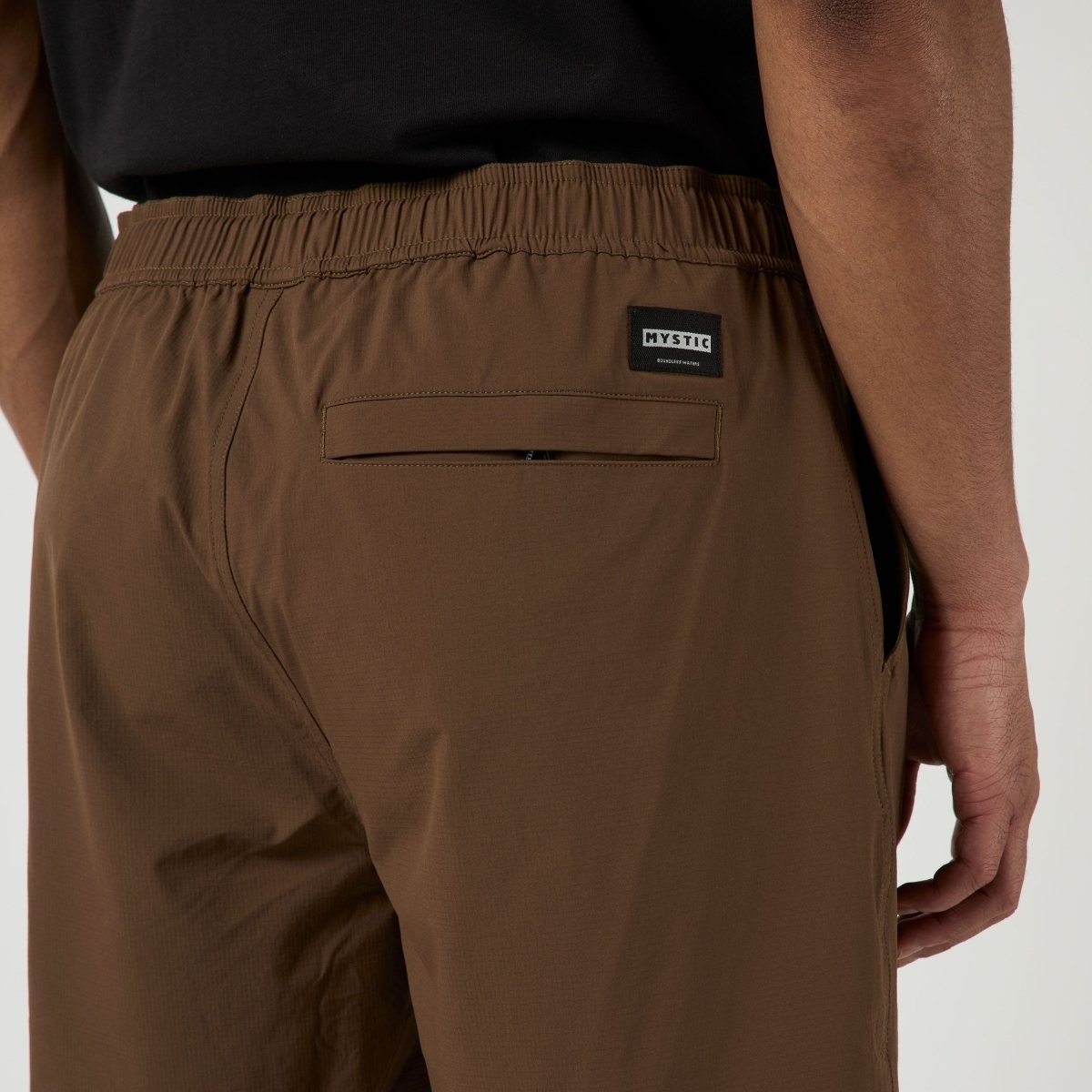 Mystic - Fusion Hybrid Short - Brown - L - GearFreak