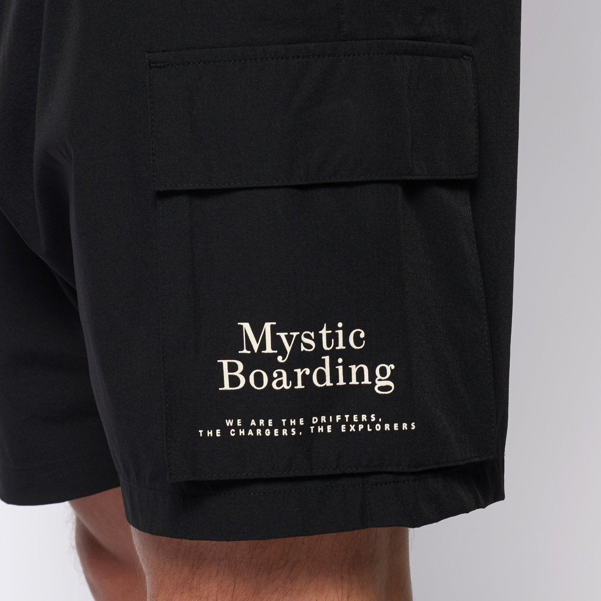 Mystic - Meridian Hybrid Short - Black - L - GearFreak