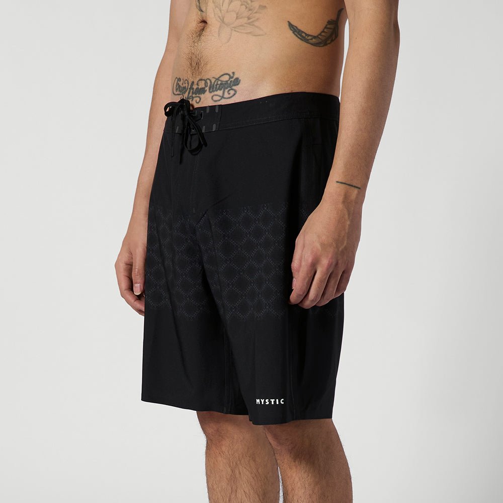 Mystic - Prism Boardshort - Black - 28 - GearFreak