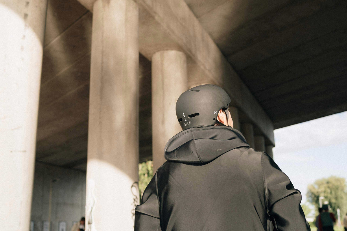 Sfeerbeeld van de Mystic Vandal Helmet Black