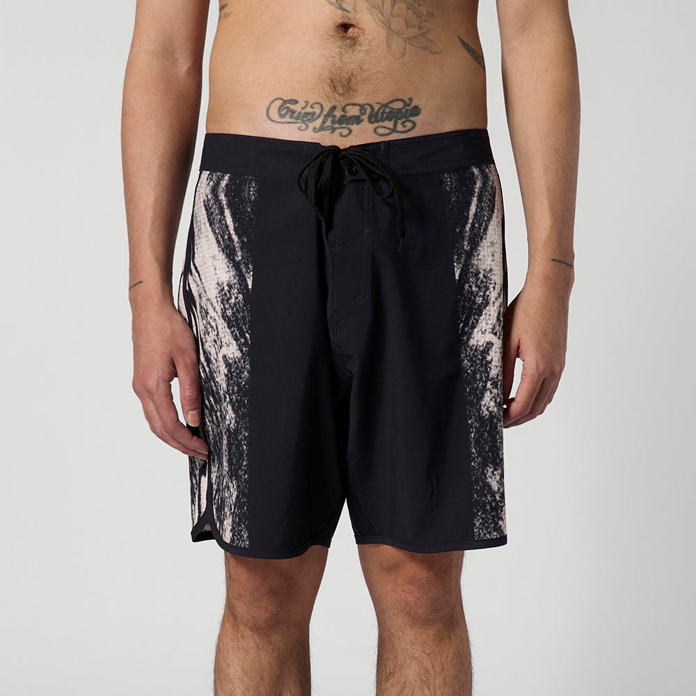 Mystic - Warped Boardshort - Black - 28 - GearFreak