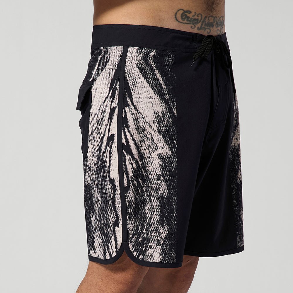 Mystic - Warped Boardshort - Black - 28 - GearFreak