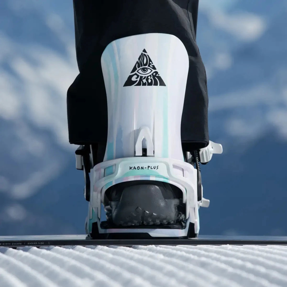 Nidecker Kaon Plus White, op de piste, schoen in de binding
