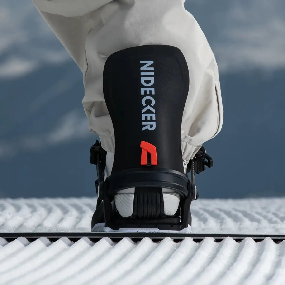 Nidecker Orbit Black, op de piste, schoen in de binding