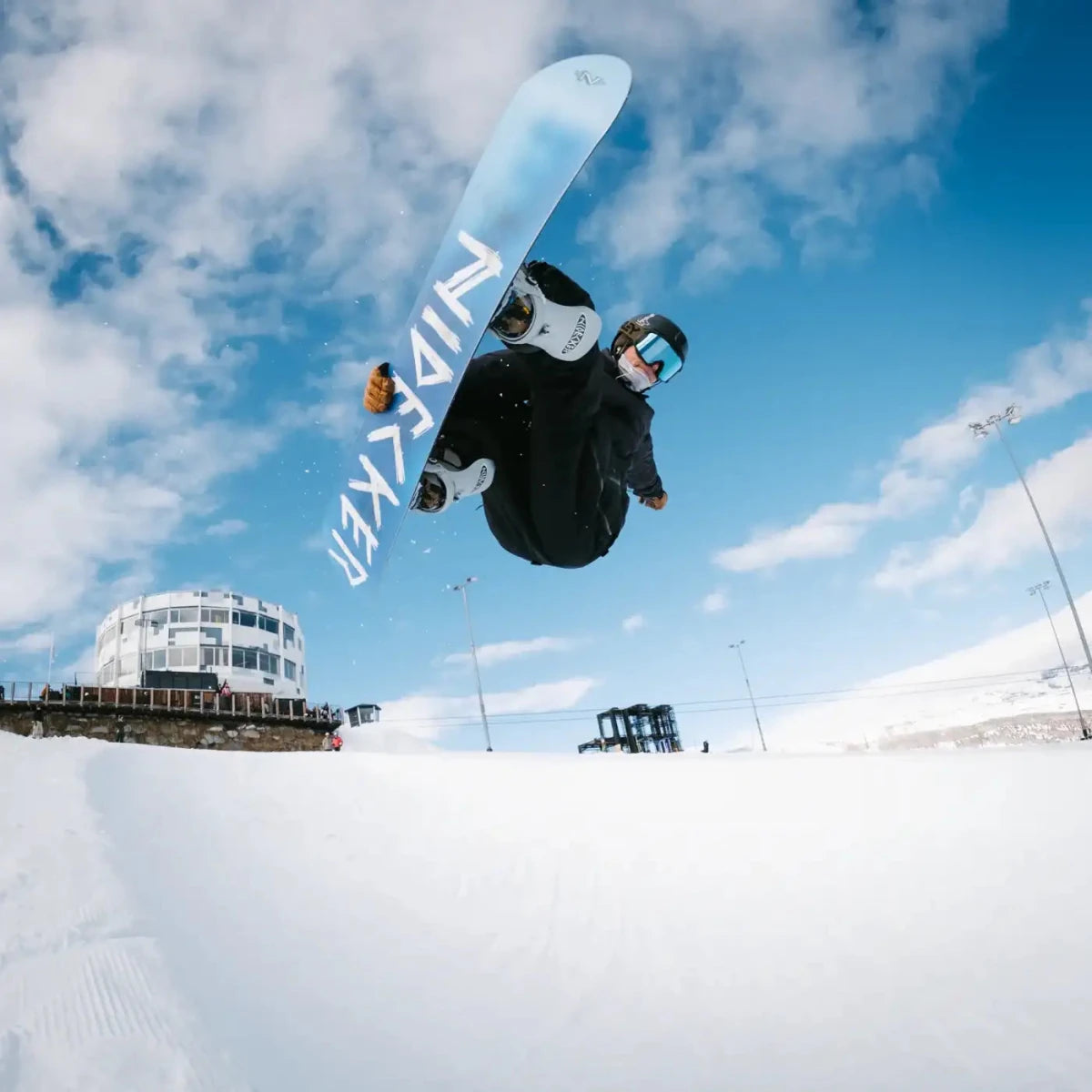 Nidecker Orbit Pro Viking, rider in actie met snowboard
