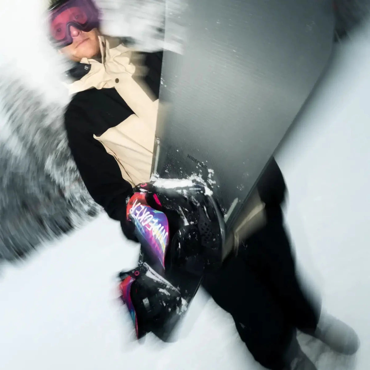 Nidecker Orbit Pro Heat Map, rider in actie met snowboard