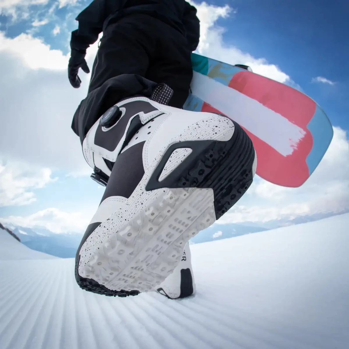 Nidecker Rift dames Gray/Black, op de piste, zool in beeld