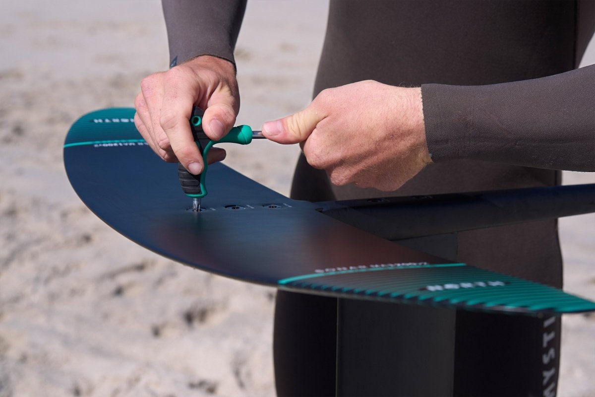 North - Sonar MA v2 Prime Front Wing - Black - GearFreak