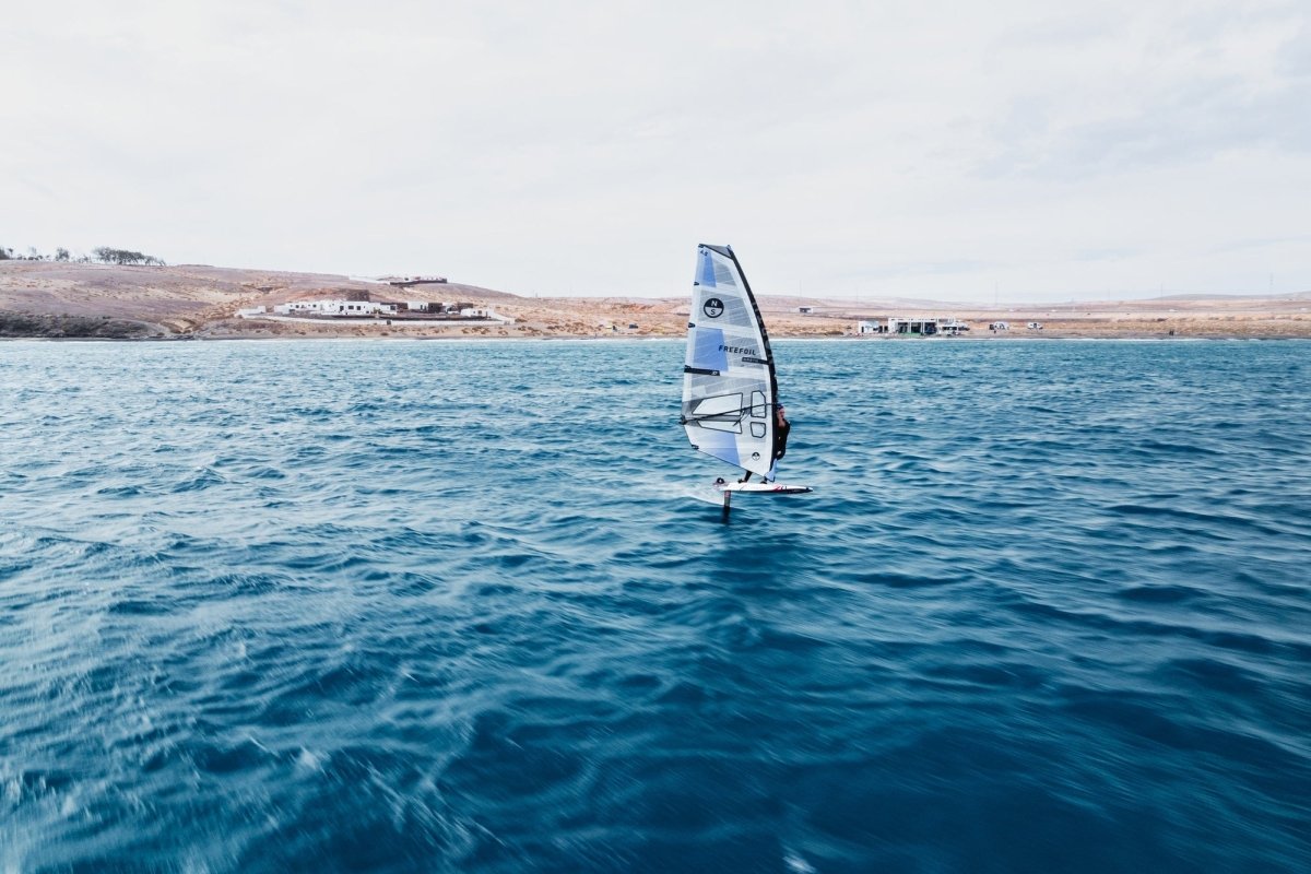 North - Free Foil - White - GearFreak