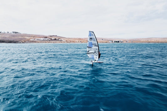 North - Free Foil - White - GearFreak