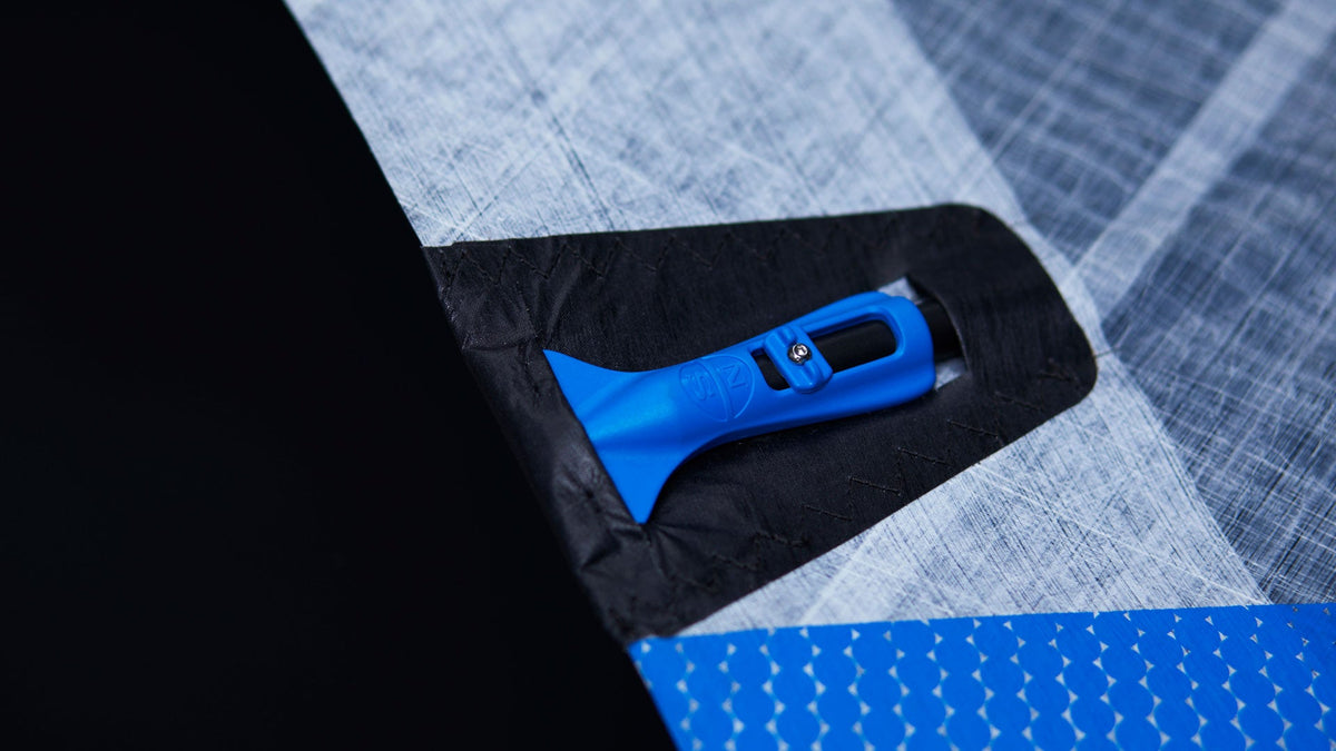 Blauwe Rock-it-lattenspanner op de North Wave Clear