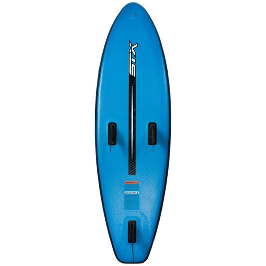 Onderkant van de STX iSup Cruiser Hybrid met windsurf-mastvoetbevestiging en vinbox