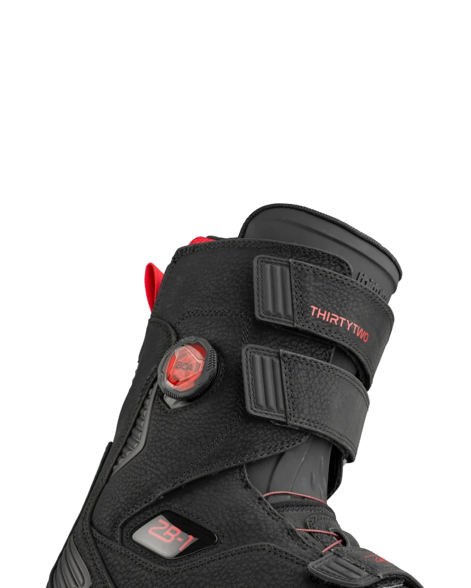 ThirtyTwo TM-1 ZB1 BOA zwart-rood, detail van de sluitingen